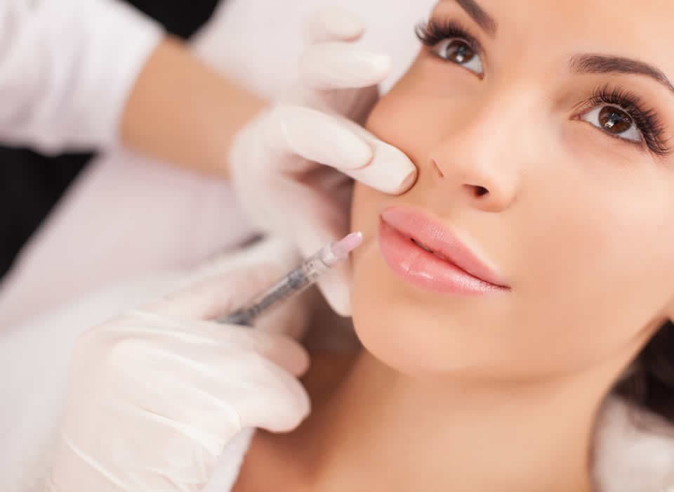 Aesthetic treatment training supporting clinic service expansion