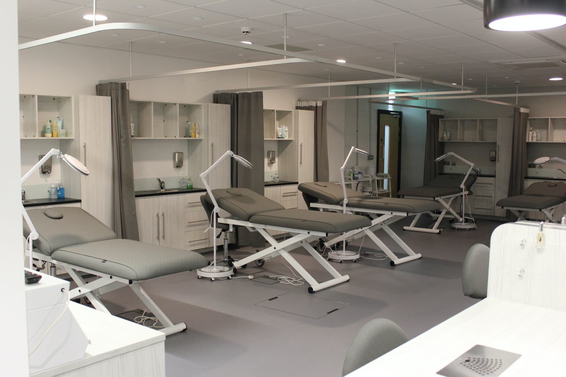 Cosmetic College training room facilties